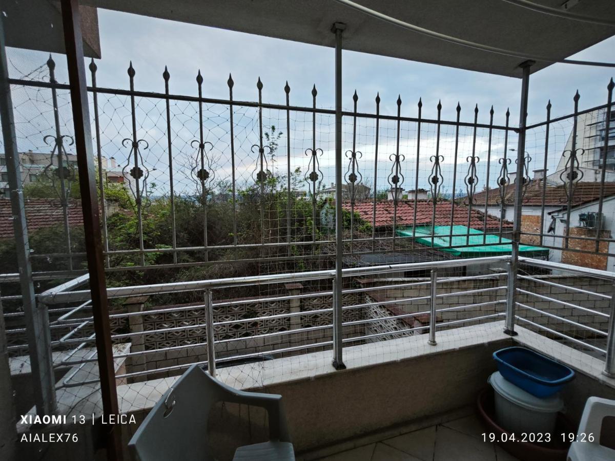 Apartment In The Center 2 Varna Exterior photo